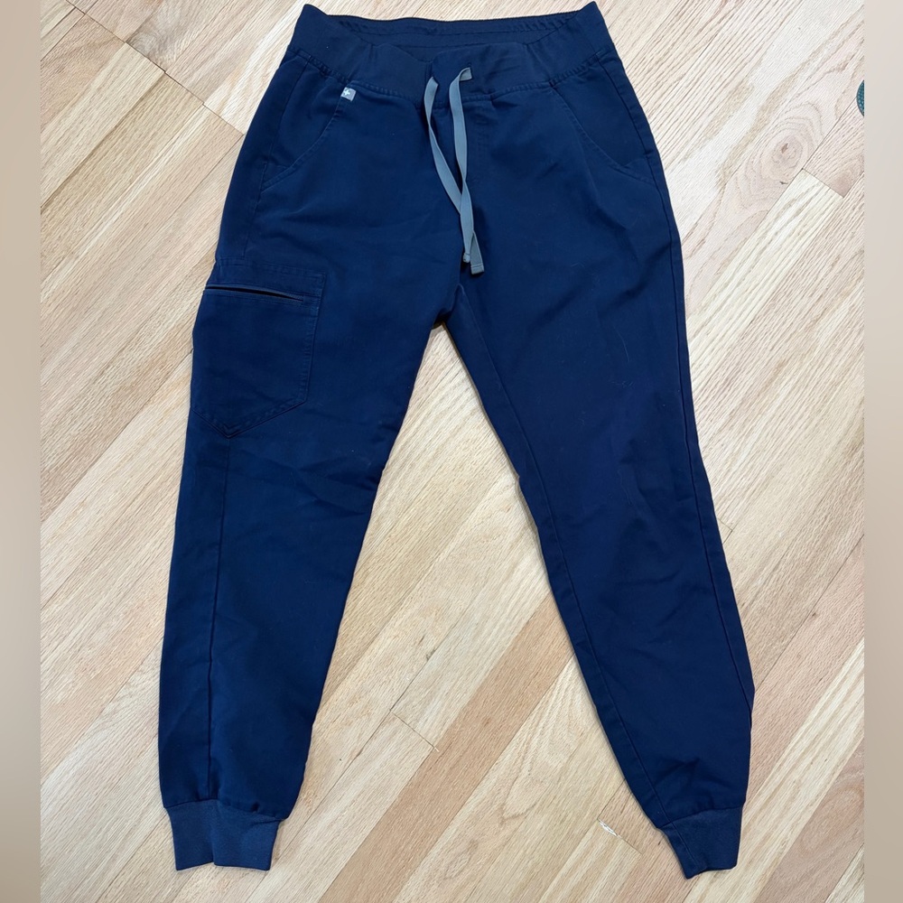 Figs jogger scrubs